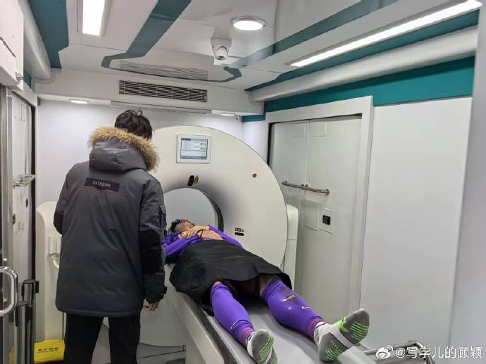  記者：謝維軍初步檢查無大礙，后續(xù)兩天還要注意觀察