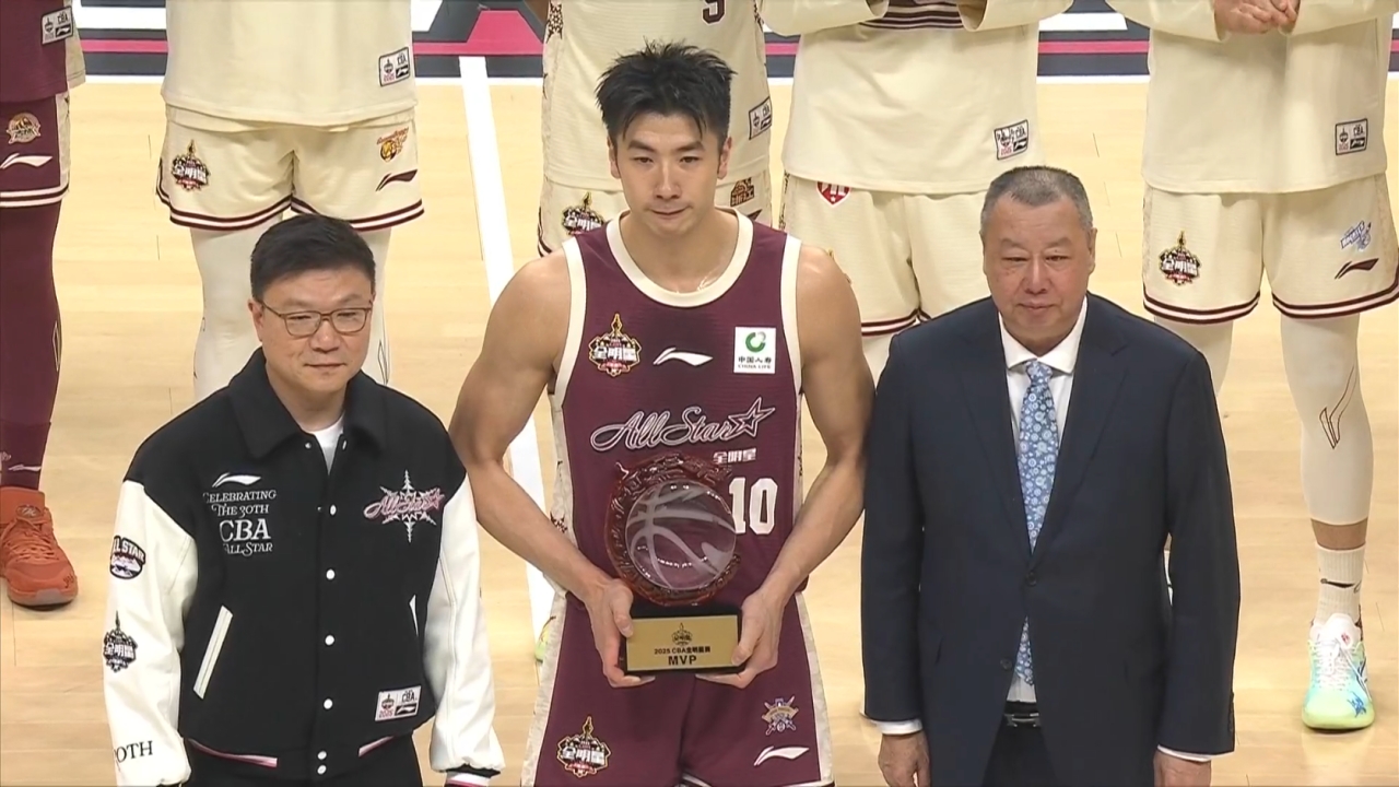  當(dāng)選全明星MVP！鄒雨宸13中11砍下全隊(duì)最高23分 另有5板2助1斷1帽