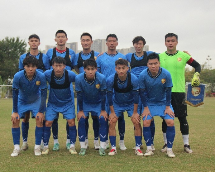  穆謝奎連入兩球?qū)⒈确帜孓D(zhuǎn)，大連鯤城2-1戰(zhàn)勝山西崇德榮海
