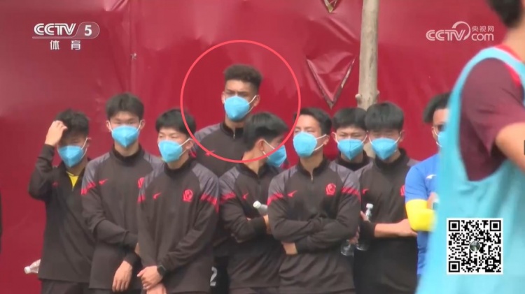  無緣U17國足名單，張洪福隨恒大足校觀摩國少隊訓練