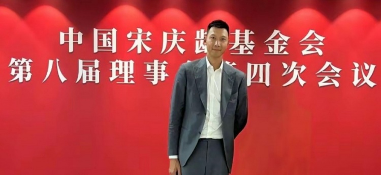  時(shí)隔5個(gè)月首次公開露面！大河報(bào)：易建聯(lián)關(guān)聯(lián)公司成被執(zhí)行人