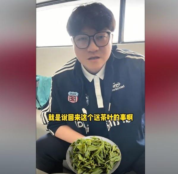  趙鵬：不太清楚賈秀全要球員買茶葉的段子，但這在現(xiàn)實(shí)中也正常