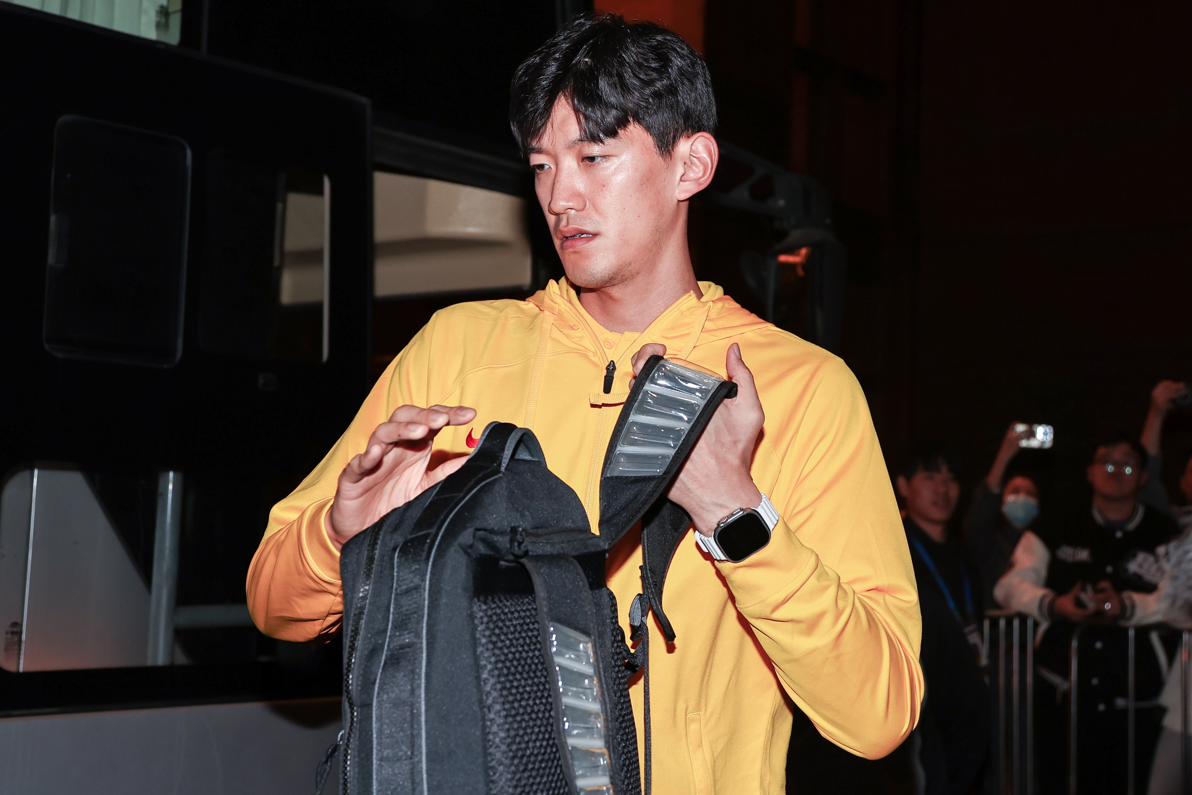  亞冠賽后轉場國足！記者：海港的四位國腳開始跟隊