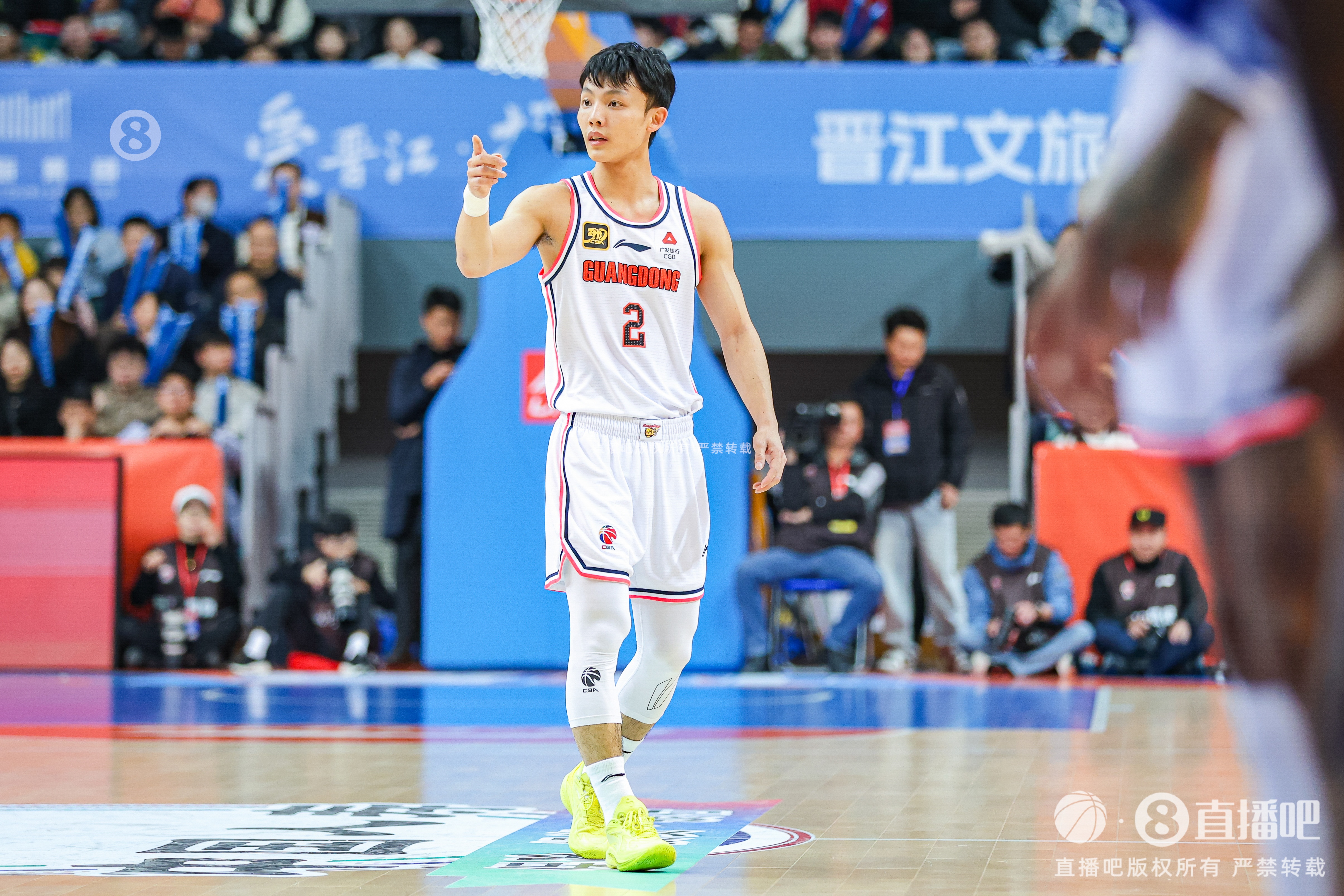  徐杰：身高不是打籃球的唯一標(biāo)準(zhǔn) 努力、勤奮、自律也是天賦