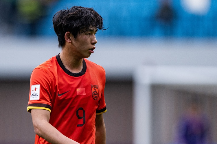  加油！對戰(zhàn)沙特U20劉誠宇罰丟點球承受壓力，入選國足是絕佳鼓勵